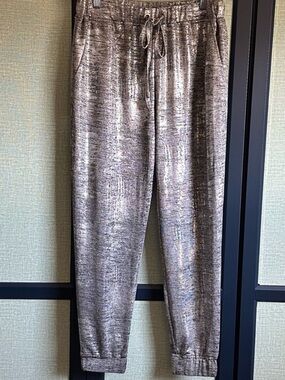 Oober Swank Silky Silver Metallic Drawstring Jogger Pants, NWOT, Size M